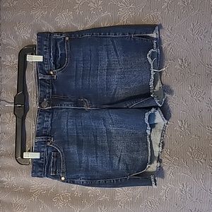 🌸Maurices Raw Edge Denim Shorts, 9/10